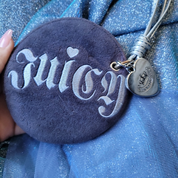 Meet your Posher - Picture 6 of 7